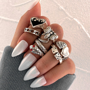 9-piece Set of Vintage Crying Face Rings, Playing Card Rings, Hollowed Out Love Rings, Daisy Rings, Alloy Chain Rings
