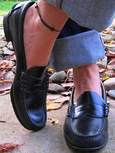 Load image into Gallery viewer, Comfortable Retro Flat Big Yards Solid Color Flat Shoes Loafers