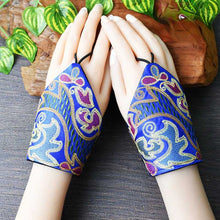 Load image into Gallery viewer, Wrist Half Finger Gloves Spring and Autumn Retro Fingerless National Style Embroidery Decorative Literary Wrist Cover