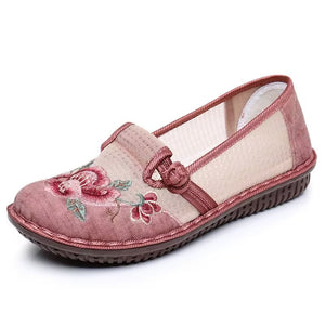 The Breathable Mesh Comfortable Casual Ethnic Style Embroidered Shoes for Middle and Elderly Mom