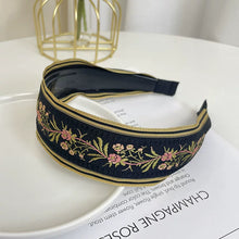 Load image into Gallery viewer, Bohemian Embroidered Headband Retro Ethnic Style Toothed Non-slip Headband Hairpin Large Flower Hair Accessories