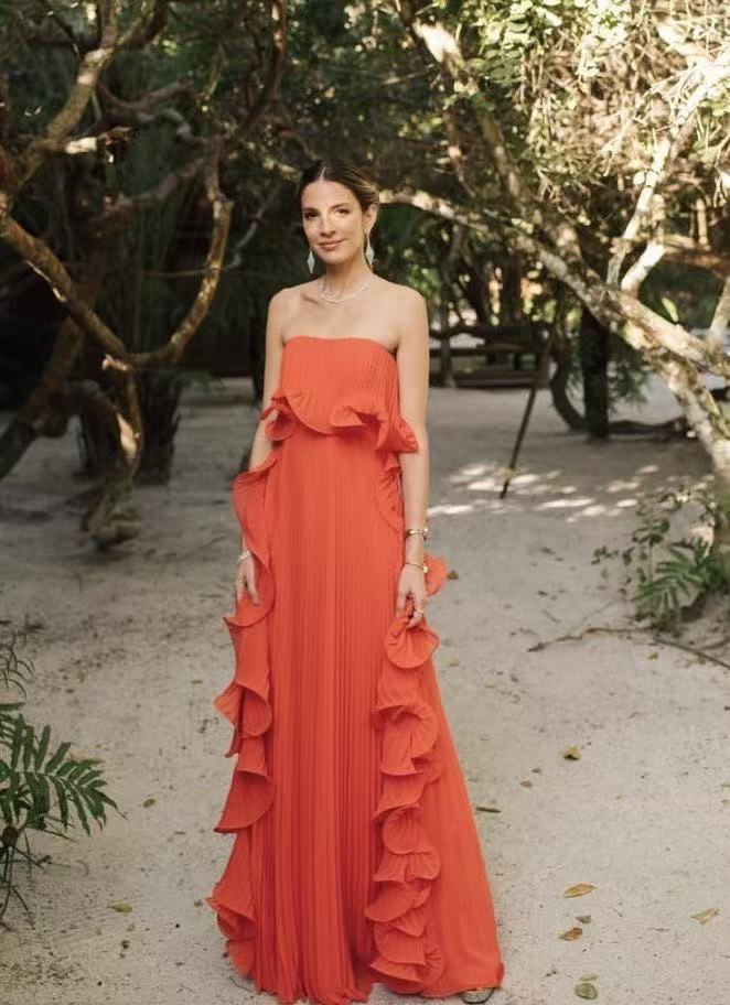 2025 Summer New Pleated Chest-wrapped Big Pendulum Dress