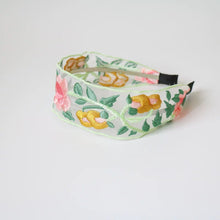 Load image into Gallery viewer, Vintage Ethnic Style Cotton and Linen Embroidery Floral Garland Pattern Fabric Lace Exquisite Headband Bohemian Headdress Head Buckle