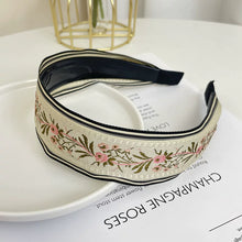 Load image into Gallery viewer, Bohemian Embroidered Headband Retro Ethnic Style Toothed Non-slip Headband Hairpin Large Flower Hair Accessories
