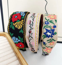 Load image into Gallery viewer, Bohemian Embroidered Headband Retro Ethnic Style Toothed Non-slip Headband Hairpin Large Flower Hair Accessories
