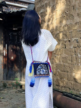 Load image into Gallery viewer, Ethnic Style Embroidered Diagonal Hanging Small Bag, Fringed Bag, Ancient Style Embroidered Bag