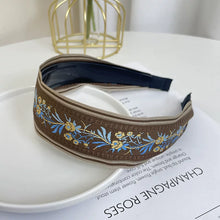 Load image into Gallery viewer, Bohemian Embroidered Headband Retro Ethnic Style Toothed Non-slip Headband Hairpin Large Flower Hair Accessories