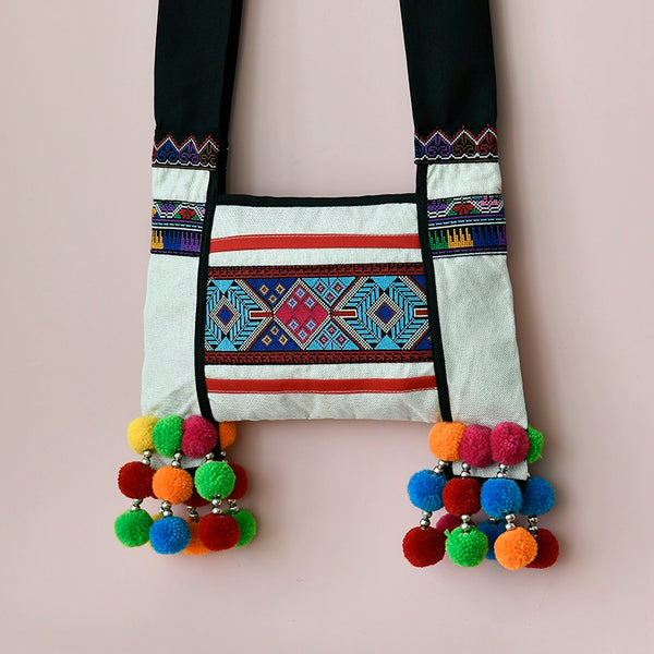 New Wide Shoulder Strap Ethnic Style Embroidered Cloth Bag Single Shoulder Messenger Bag Casual Fringed Bag Small Bag