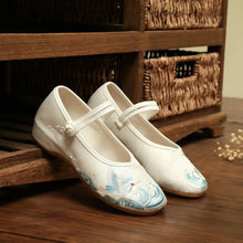 Load image into Gallery viewer, Women Retro High Quality Red Embroidery Ballet Shoes Lady Casual Sweet White Anti Skid Hemp Flat Shoes Zapatos Mujer E6184x