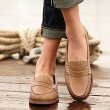 Load image into Gallery viewer, Comfortable Retro Flat Big Yards Solid Color Flat Shoes Loafers