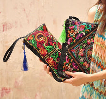Load image into Gallery viewer, Ethnic Style Retro Embroidered Bag