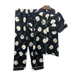 Summer new daisy pajamas women's fashion short-sleeved ice silk home suit.