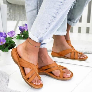 Summer comfortable flat bottom toe wearing sandals and slippers large size