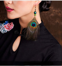 Load image into Gallery viewer, The glazed peacock feather earrings gathered among the common people were originally designed to be restored to restore the production of ancient craftsman earrings