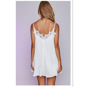 Street shot off shoulder strap pleated stitching lace A-line slim European and American dress