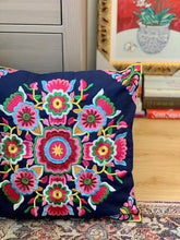 Load image into Gallery viewer, Traditional Embroidery Cushion Cover Retro Embroidery Pillow  Cotton and Linen Cushion Cover