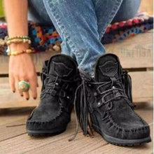 Load image into Gallery viewer, New winter products comfortable thick-soled fringed lace-up women&#39;s short boots snow boots