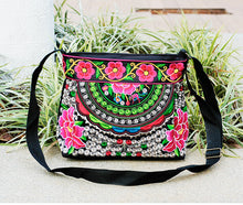 Load image into Gallery viewer, New Women&#39;s Bag Ethnic Style Embroidered Bag Embroidered Canvas Bag
