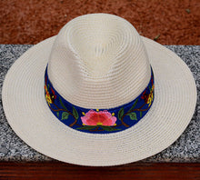 Load image into Gallery viewer, National style Embroidered Hat Straw Hat Sun-proof Visor Big Brim Summer Days Ladies National hat