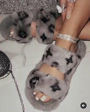 Load image into Gallery viewer, Winter Indoor Fur Slippers House Full Furry Soft Fluffy Plush Platform Flats Heel Non Slip