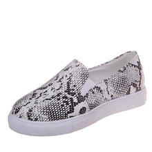 Load image into Gallery viewer, Women Casual  Snake Printing Women Vulcanized Flats Sneakers Shoes